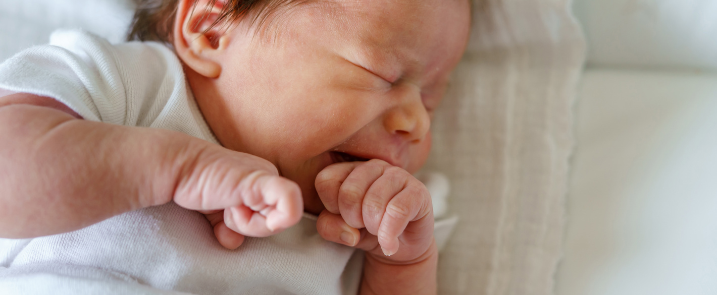 Hur upplevs smärta hos de allra minsta barnen?