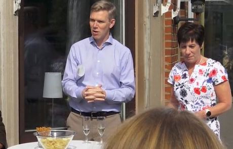 Josua Och Birgitta På Fest