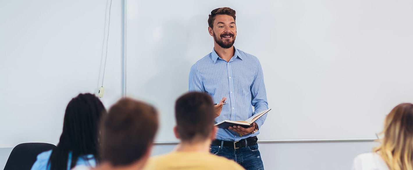 Vi söker kursledare inom AMA Hus